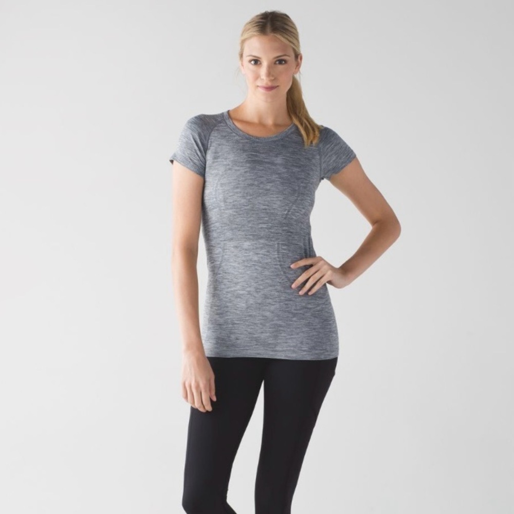 Lululemon Swiftly Tech Short
Sleeve Crew Top
Heathered Slate